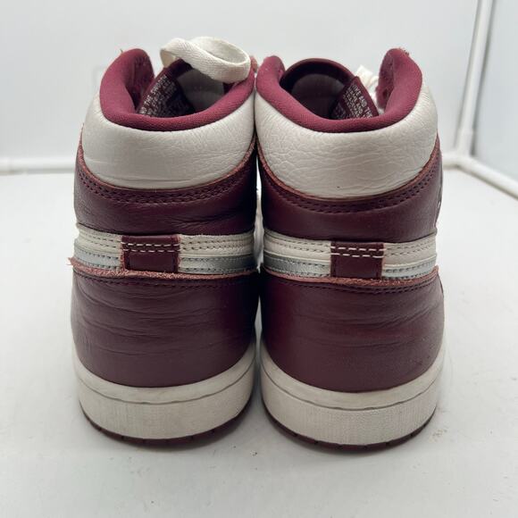 Nike Air Jordan 1 Retro High Shoes Mens 8.5  555088-611 Sneakers Maroon